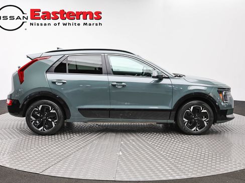 Used 2023 Kia Niro Wind w/ Wind Preserve Package FWD image 4