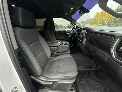 Used 2019 Chevrolet Silverado 1500 RST image 23