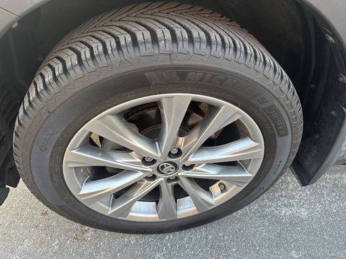 Used 2016 Toyota RAV4 Limited image 4