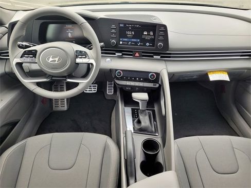 New 2025 Hyundai Elantra SEL FWD image 16
