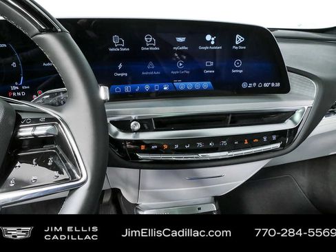 New 2026 Cadillac Lyriq Luxury RWD image 12