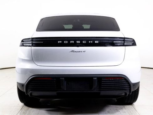 New 2026 Porsche Macan 4 Electric image 37
