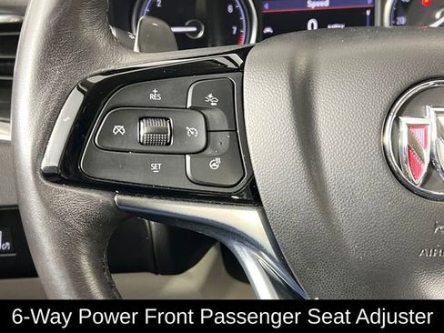 Used 2023 Buick Enclave Essence image 8