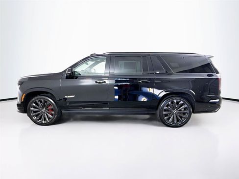 Used 2025 Cadillac Escalade ESV V AWD/4WD image 37