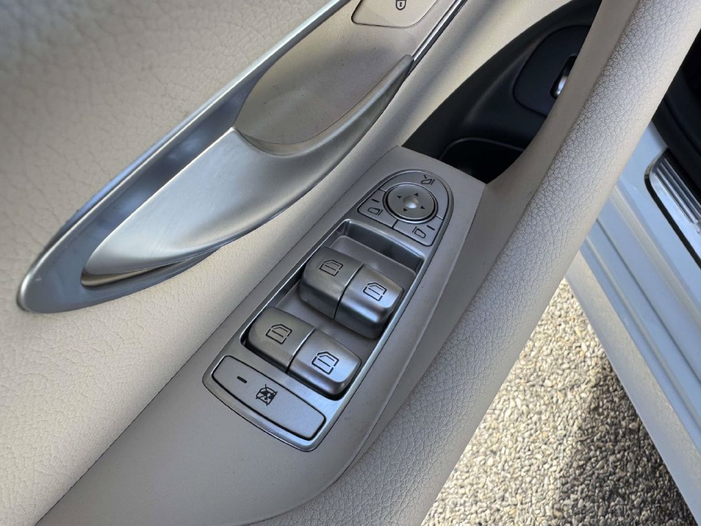 Used 2020 Mercedes-Benz E 350 4MATIC Sedan image 18