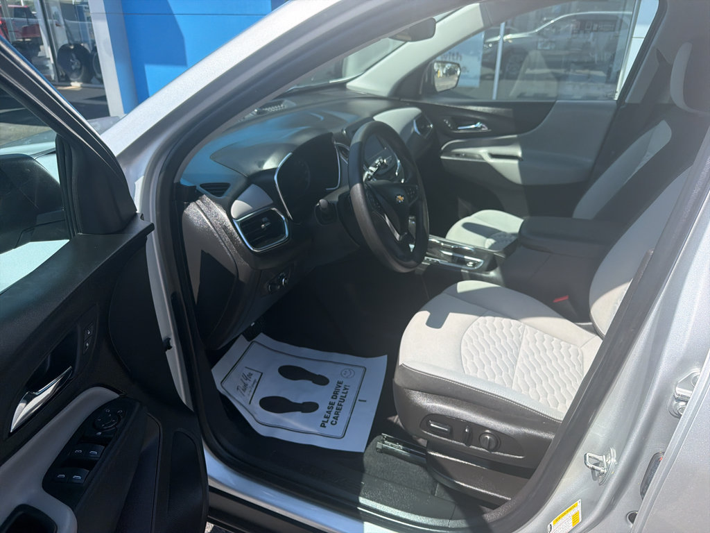 Used 2021 Chevrolet Equinox LS w/ LS Convenience Package FWD image 8