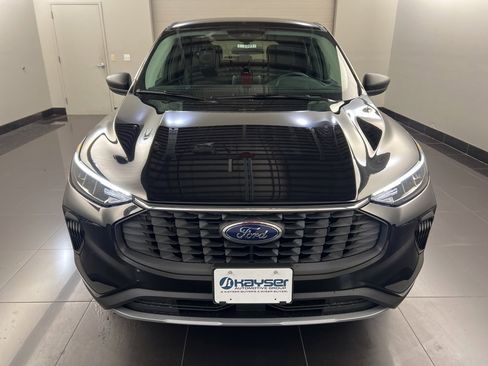 New 2025 Ford Escape Active w/ Cold Weather Package image 2