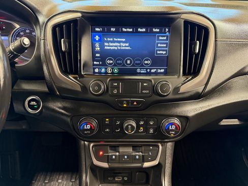Used 2022 GMC Terrain AT4 w/ Infotainment Package II image 17