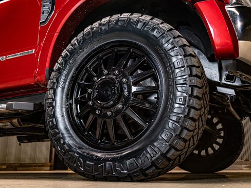 Used 2022 Ford F450 XLT w/ XLT Premium Package image 16