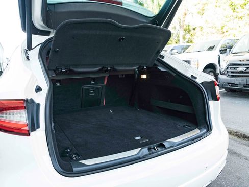 Used 2019 Maserati Levante GranLusso image 47