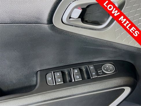 Certified 2024 Kia Soul LX image 18
