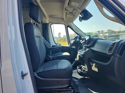 New 2026 RAM ProMaster 2500 w/ Premium Convenience Group image 14
