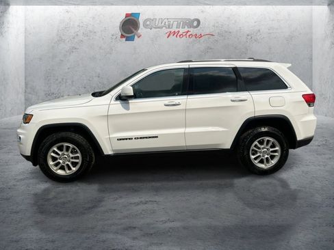 Used 2018 Jeep Grand Cherokee Laredo AWD/4WD image 2