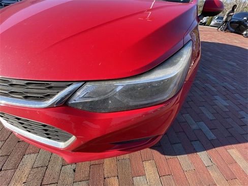 Used 2016 Chevrolet Cruze LT w/ Convenience Package image 5