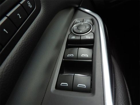 Used 2021 Cadillac XT4 Premium Luxury w/ LPO, Onyx Sport Package image 25