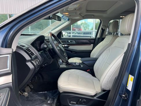 Used 2018 Ford Explorer Platinum AWD/4WD image 11