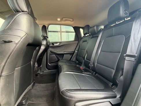 Used 2020 Ford Escape Titanium AWD/4WD image 10