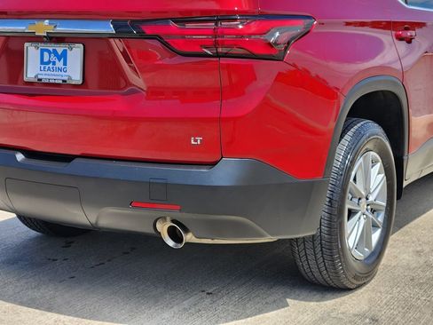 Used 2023 Chevrolet Traverse LT FWD image 14