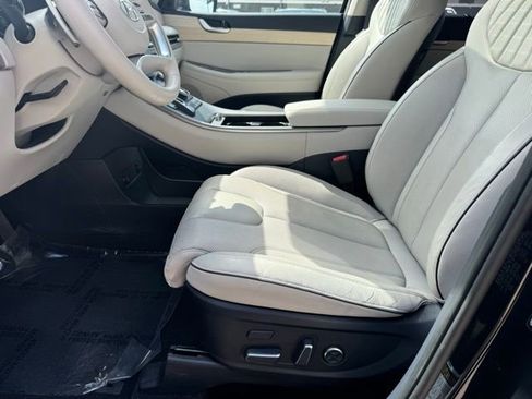 Used 2023 Hyundai Palisade Limited w/ Cargo Package image 6