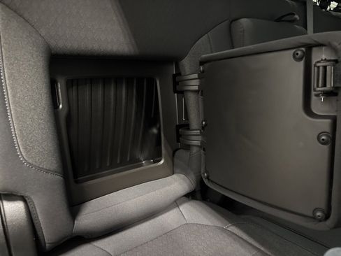 Used 2020 Chevrolet Silverado 1500 RST image 36