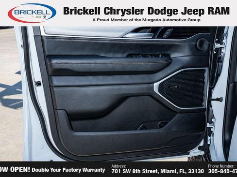 Used 2025 Jeep Wagoneer Series II w/ Convenience Group I AWD/4WD image 13