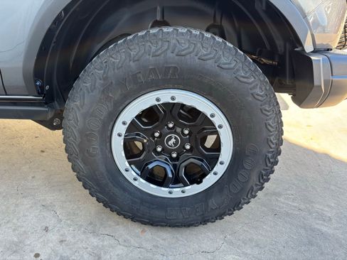 Used 2022 Ford Bronco Badlands w/ Sasquatch Package image 9