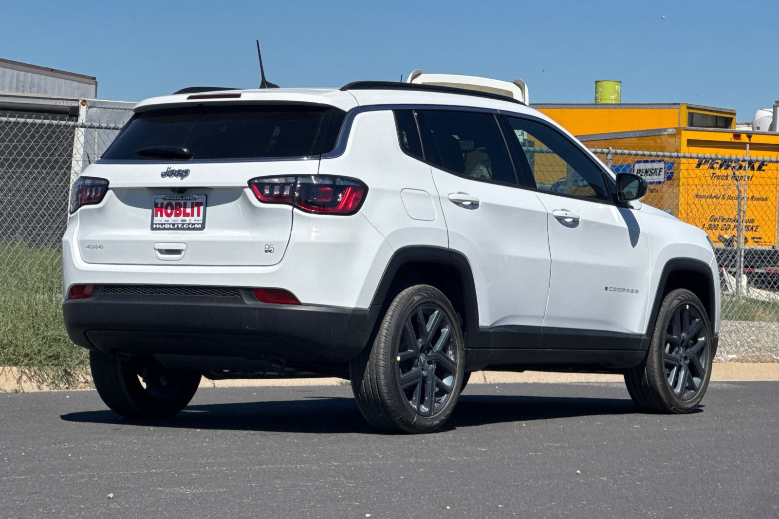 New 2026 Jeep Compass Latitude AWD/4WD image 3