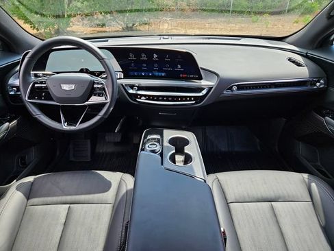 Certified 2025 Cadillac Lyriq Luxury RWD image 13