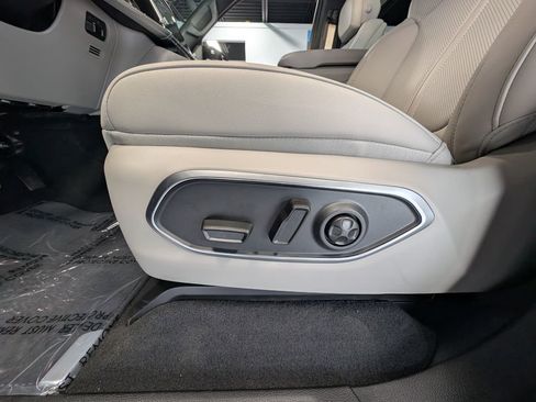 New 2026 Jeep Grand Wagoneer L Limited image 12