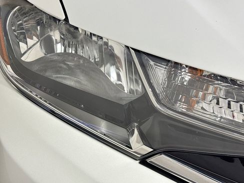 Used 2018 Honda Fit Sport image 35