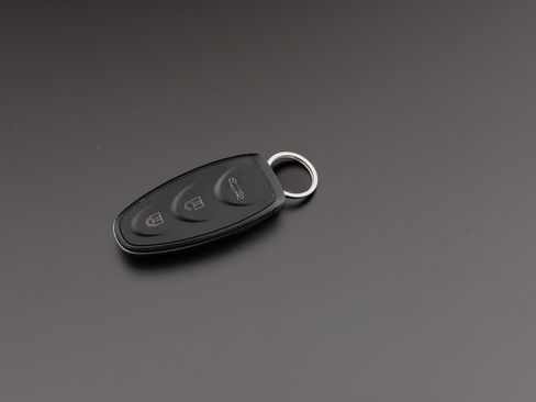 Used 2013 McLaren MP4-12C Spider image 30