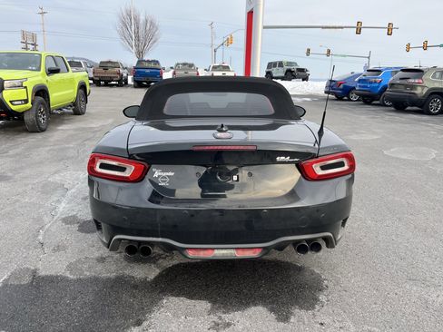 Used 2017 FIAT 124 Spider Abarth image 3