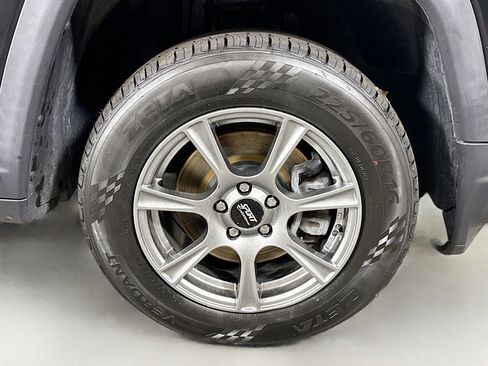 Used 2019 Jeep Compass Sport w/ Cold Weather Group image 31