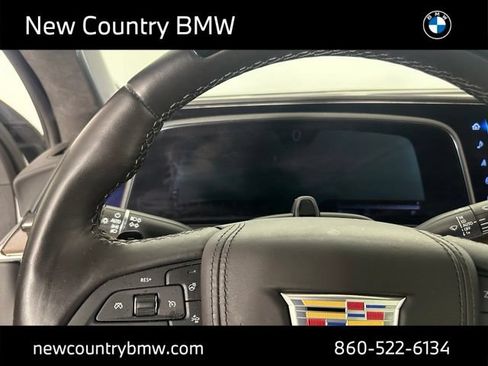 Used 2024 Cadillac Escalade ESV Sport Platinum w/ LPO, ONYX Package AWD/4WD image 12