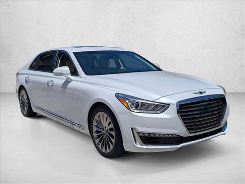 Used 2017 Genesis G90 3.3T Premium RWD image 3