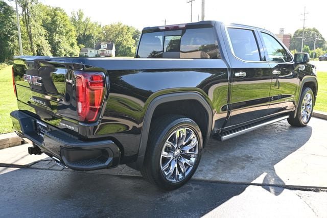 Used 2023 GMC Sierra 1500 Denali w/ Denali Reserve Package AWD/4WD image 5
