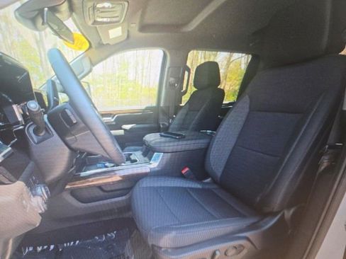 Used 2024 GMC Sierra 2500 SLE w/ SLE Convenience Package AWD/4WD image 5