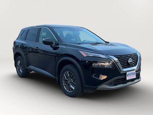 Used 2023 Nissan Rogue S image 1