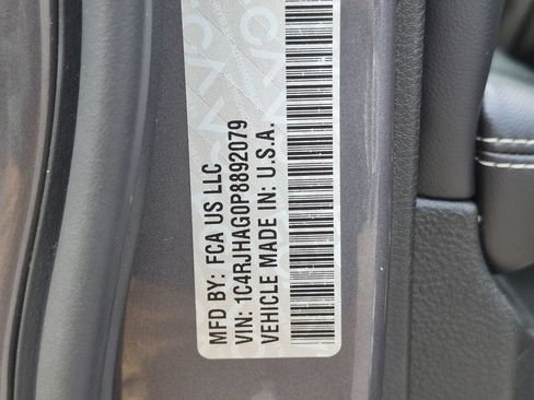 Used 2023 Jeep Grand Cherokee Laredo w/ Luxury Tech Group I AWD/4WD image 27