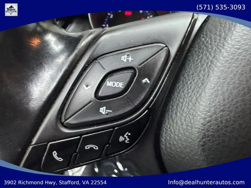 Used 2018 Toyota C-HR XLE FWD image 19