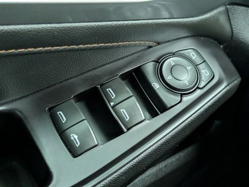 Used 2020 Chevrolet Traverse LS image 15