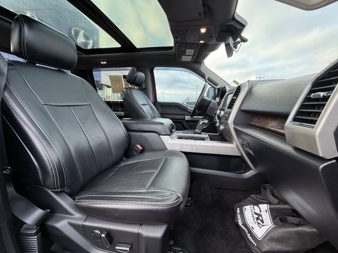 Used 2018 Ford F150 Lariat w/ Equipment Group 502A Luxury image 30