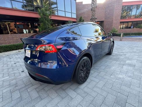 Used 2023 Tesla Model Y Long Range image 6