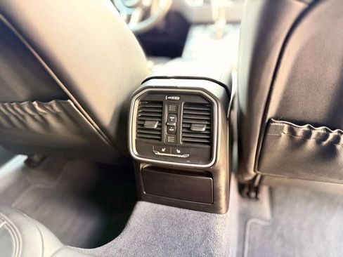 Used 2017 Porsche Macan S image 46