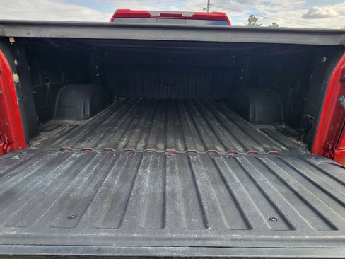 Used 2023 Chevrolet Silverado 1500 LT w/ Convenience Package II AWD/4WD image 7