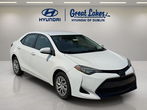 Used 2017 Toyota Corolla LE FWD image 7