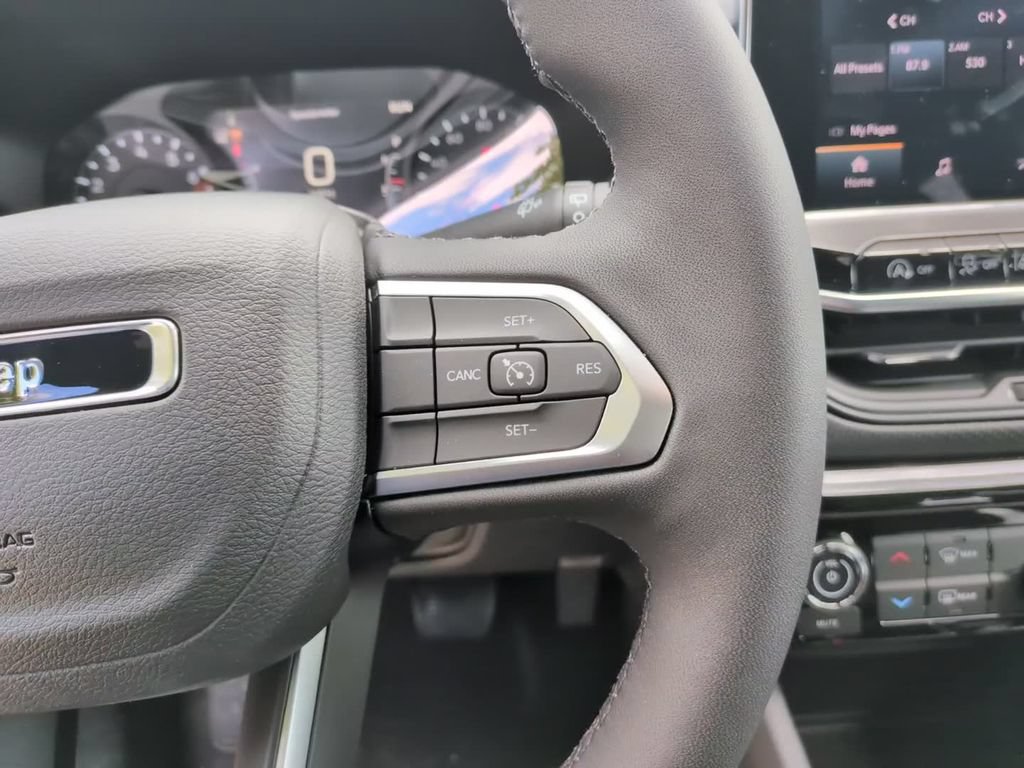 New 2026 Jeep Compass Latitude AWD/4WD image 25