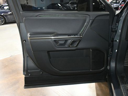 Used 2022 Rivian R1S Launch Edition image 43