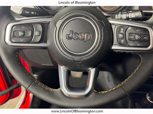 Used 2024 Jeep Wrangler Unlimited Sahara w/ Technology Group AWD/4WD image 18