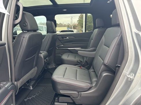 Used 2025 Chevrolet Traverse Z71 w/ Driver Confidence Package image 25